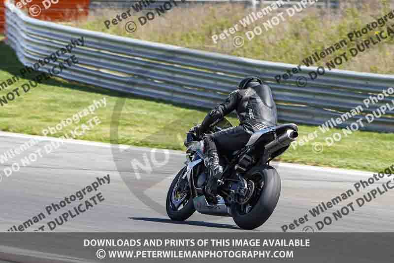 cadwell no limits trackday;cadwell park;cadwell park photographs;cadwell trackday photographs;enduro digital images;event digital images;eventdigitalimages;navarra;no limits trackdays;peter wileman photography;racing digital images;trackday digital images;trackday photos